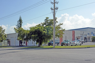 14193-14199 SW 142nd Ave, Miami FL - Services immobiliers commerciaux