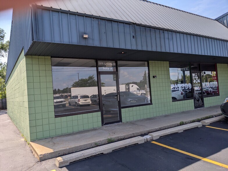 2375 Cedar St, Holt, MI for lease - Building Photo - Image 3 of 7