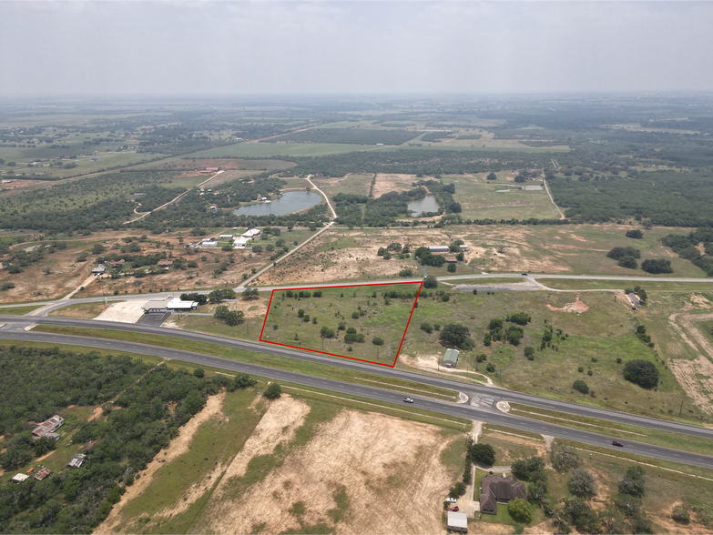 2.59 Acres on U.S. 181, Floresville, TX à vendre - Photo principale - Image 2 de 5