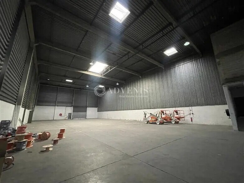 Industrial in Aulnay-sous-Bois for lease - Interior Photo - Image 2 of 9