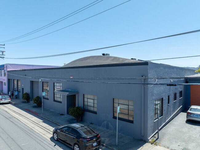 Plus de détails pour 940 S Amphlett Blvd, San Mateo, CA - Industriel à louer