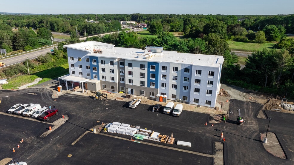 940 Fall River Ave, Seekonk, MA for lease - Building Photo - Image 2 of 15