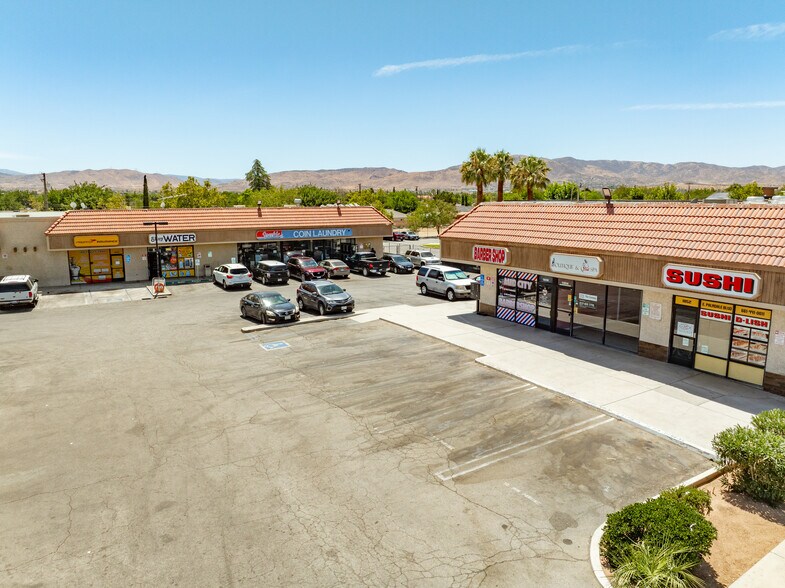 1852-1870 E Palmdale Blvd, Palmdale, CA à louer - Photo du bâtiment - Image 3 de 18