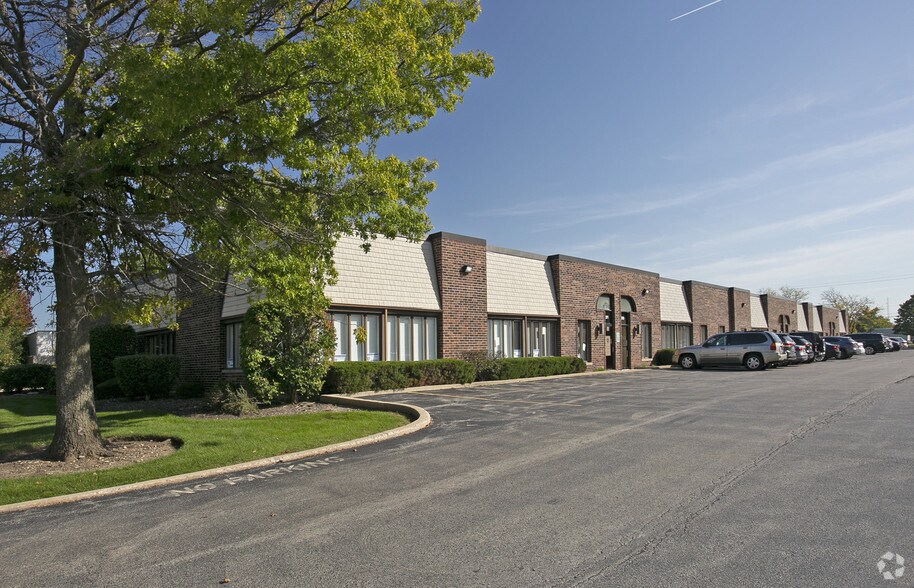 271-285 E Helen Rd, Palatine, IL à louer - Photo principale - Image 1 de 14
