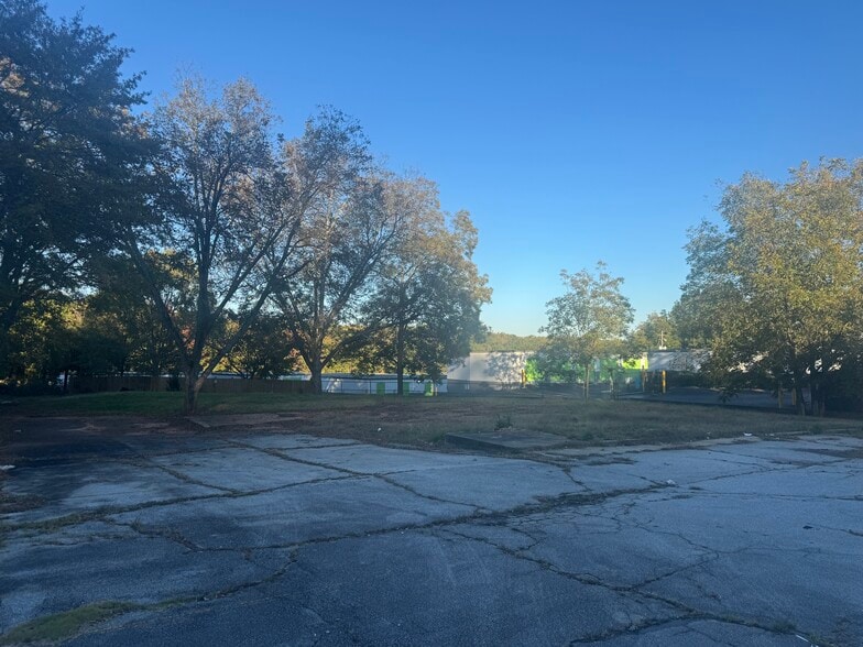 5356 N Henry Blvd, Stockbridge, GA for sale - Building Photo - Image 3 of 5