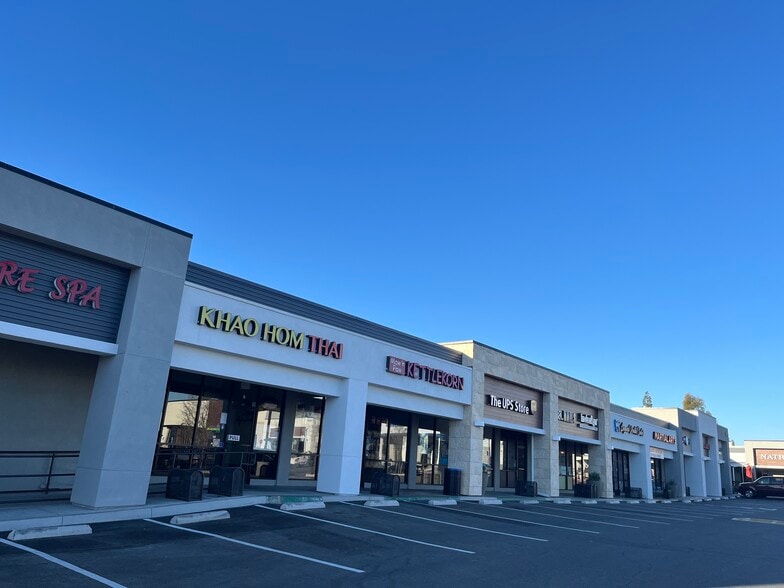 24801-24881 Alicia Pky, Laguna Hills, CA à louer - Photo du bâtiment - Image 3 de 6