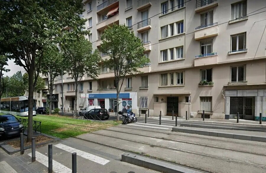 58 Avenue Du Marechal Foch, Marseille à louer - Photo du bâtiment - Image 2 de 10