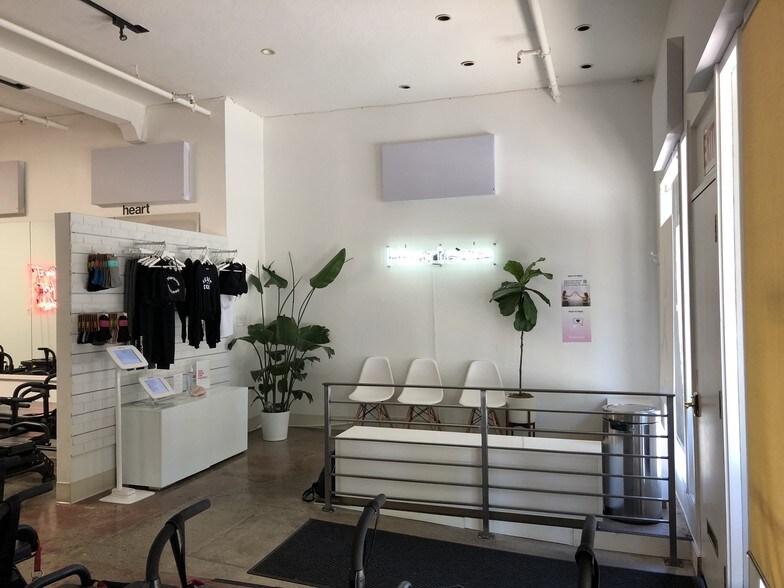 201 El Camino Real, Menlo Park, CA à vendre - Hall d’entrée - Image 2 de 7