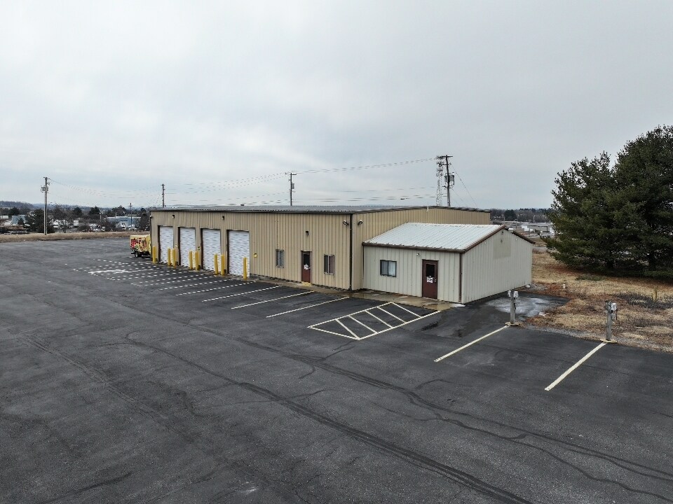 27 Feick Industrial Dr, Hamburg, PA for lease Primary Photo- Image 1 of 7