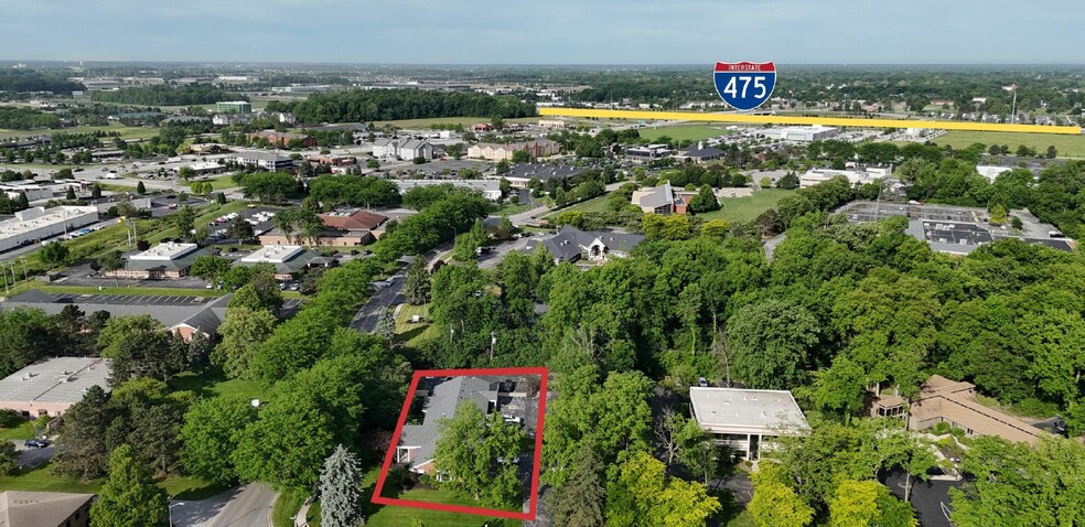 1925 Indian Wood Cir, Maumee, OH à vendre - Aérien - Image 3 de 4