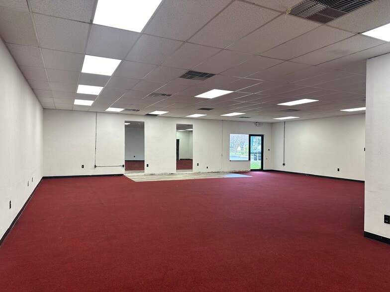 4120 Rowan Rd, New Port Richey, FL à louer - Photo intérieure - Image 3 de 14