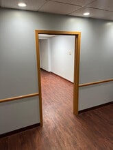 411 W Lake Lansing Rd, East Lansing, MI à louer Photo intérieure- Image 2 de 13