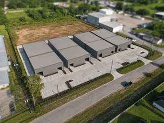 More details for 920 S Persimmon St, Tomball, TX - Industrial for Sale