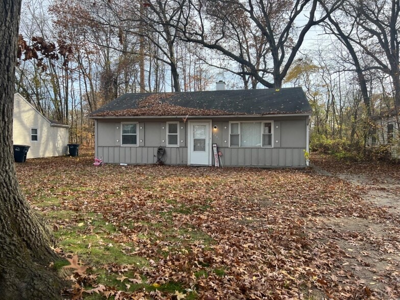 Michigan City Portfolio portfolio of 13 properties for sale on LoopNet.ca - Building Photo - Image 2 of 28