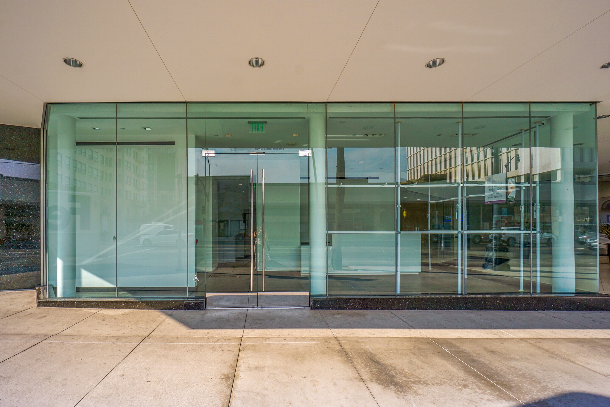 9465 Wilshire Blvd, Beverly Hills, CA for lease Building Photo- Image 1 of 8