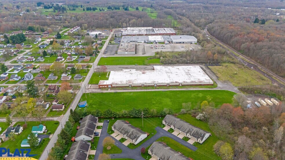 400 Myron St, Youngstown, OH for lease - Building Photo - Image 2 of 19