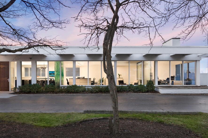 836 Skokie Blvd, Northbrook, IL for sale - Building Photo - Image 2 of 26