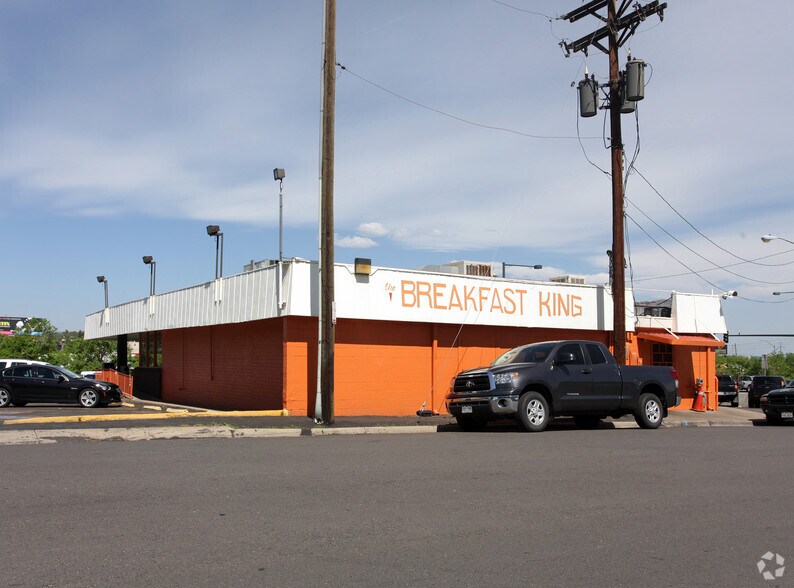 300 W Mississippi Ave, Denver, CO à louer - Photo du bâtiment - Image 2 de 15