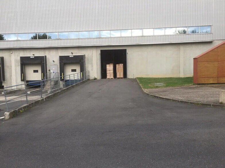 Industrial in Herblay-sur-Seine for lease - Building Photo - Image 3 of 10