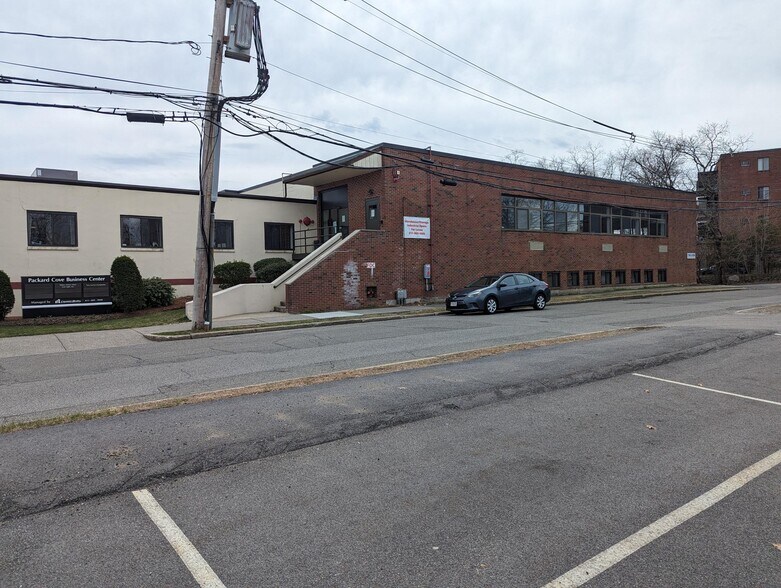 225 Riverview Ave, Newton, MA for lease - Building Photo - Image 1 of 2