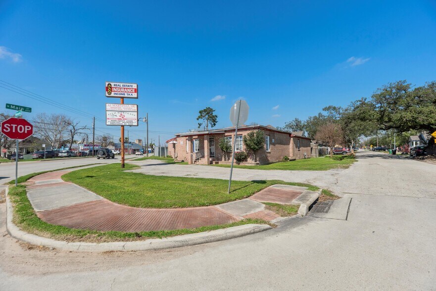 4110 N Main St, Houston, TX à vendre - Photo du bâtiment - Image 2 de 19