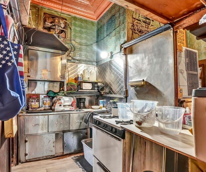 699 Elm St, Kearny, NJ à vendre - Photo du bâtiment - Image 3 de 7