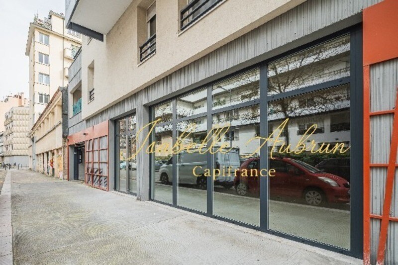 Retail in Grenoble for lease - Building Photo - Image 2 of 4