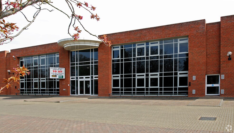 Albert Dr, Woking for sale - Primary Photo - Image 1 of 1