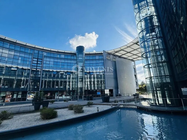 Office in Schiltigheim for lease - Building Photo - Image 2 of 7