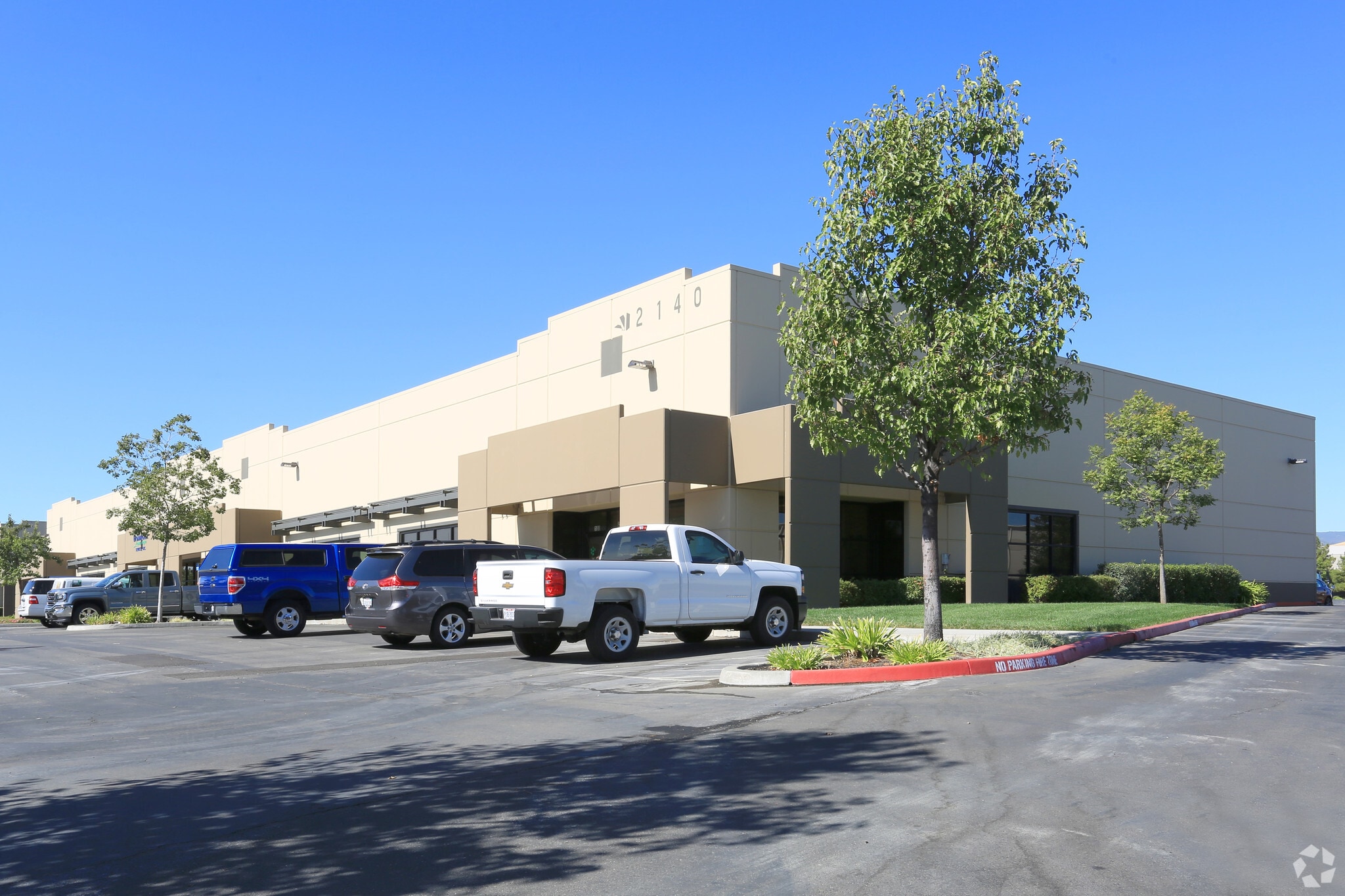 2140 Icon Way, Vacaville, CA for lease Primary Photo- Image 1 of 5
