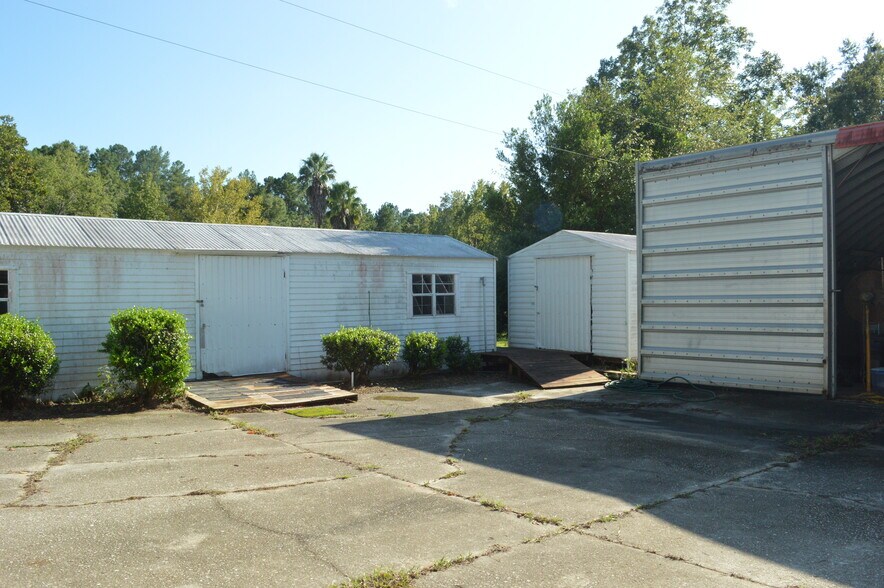 165 Porsche Ln, Crawfordville, FL à louer - Photo du bâtiment - Image 3 de 32