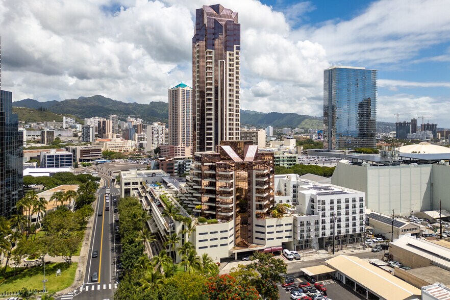 725 Kapiolani Blvd, Honolulu, HI à vendre - Photo du bâtiment - Image 3 de 12