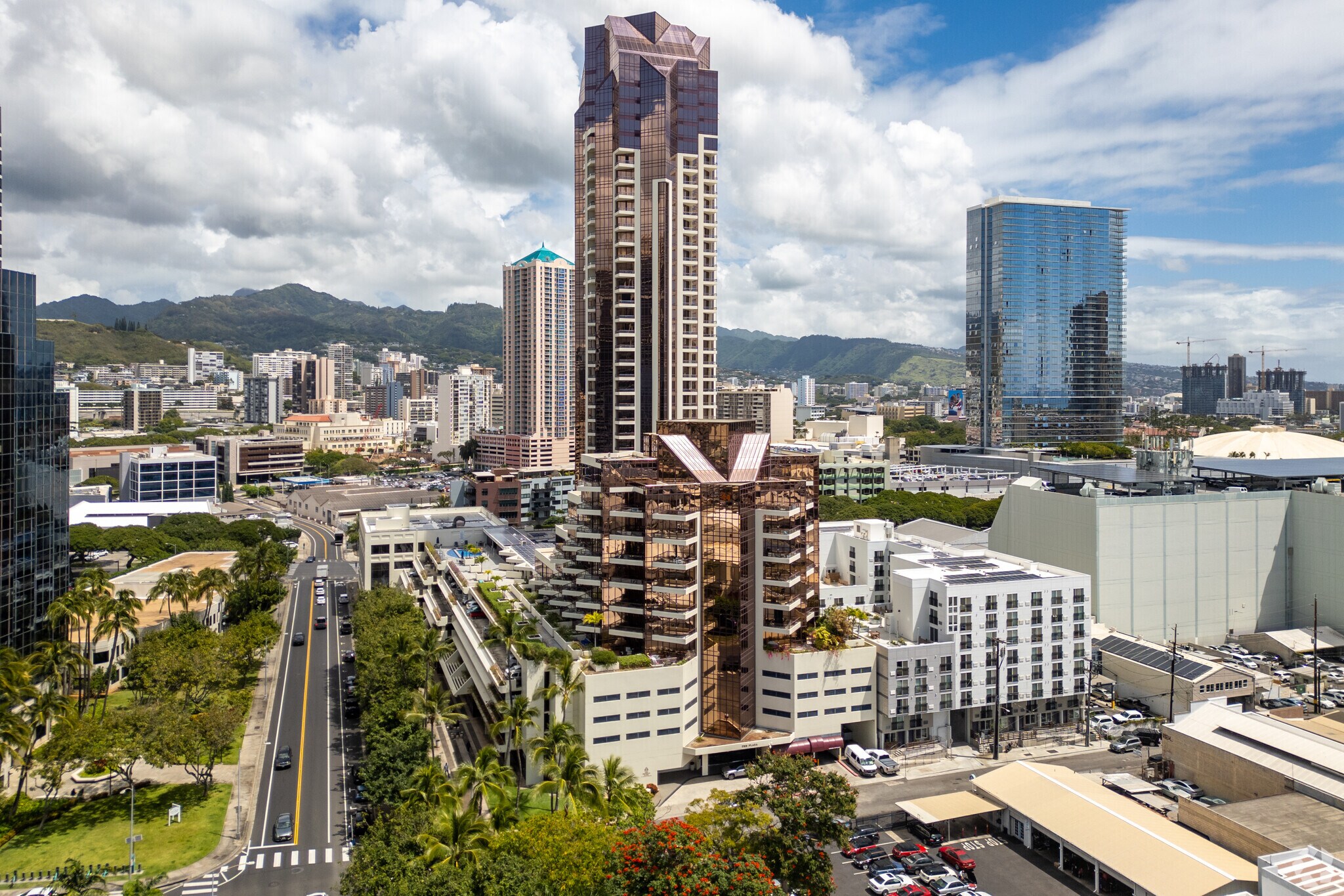 725 Kapiolani Blvd, Honolulu, HI à vendre Photo du bâtiment- Image 1 de 7