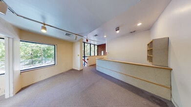 7606 7th Ave, Brooklyn, NY for lease Interior Photo- Image 2 of 7