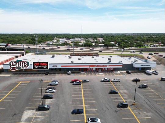 McCart Avenue & I-20, Fort Worth, TX à louer - Photo du bâtiment - Image 3 de 5