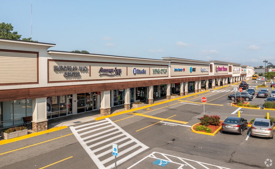 630 Fellsway, Medford, MA for lease - Building Photo - Image 3 of 3