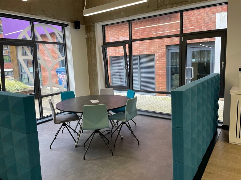 Diagonal Alley, Bristol à louer - Photo du bâtiment - Image 3 de 6