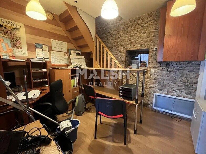 Retail in Villeurbanne for lease - Interior Photo - Image 3 of 5