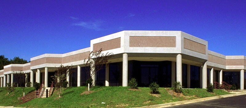 12200 Plum Orchard Dr, Silver Spring, MD à vendre - Photo du bâtiment - Image 3 de 5