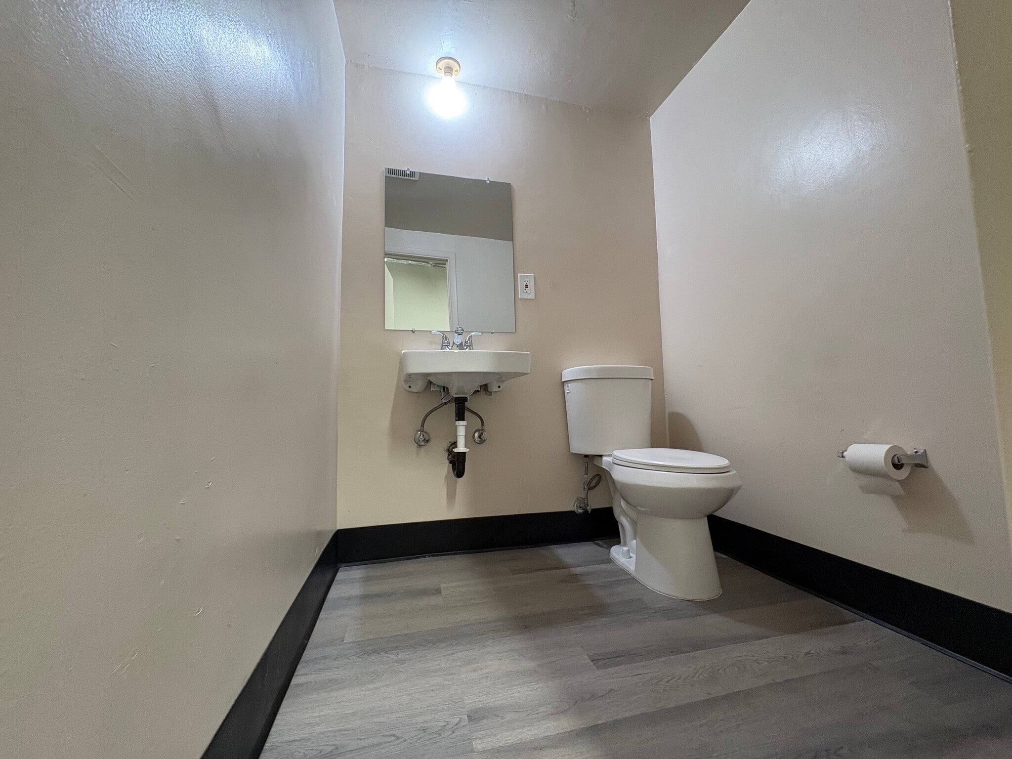 4215 Alderson Ave, Baldwin Park, CA for lease Interior Photo- Image 1 of 4