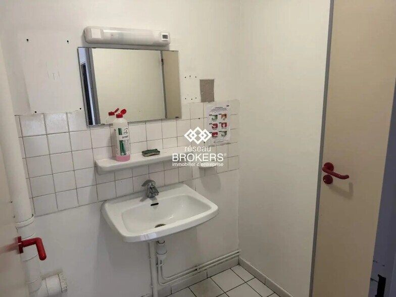 Industriel dans Le Blanc-Mesnil à louer - Photo intérieure - Image 3 de 6