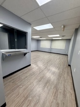 2400 Poplar Ave, Memphis, TN for lease Interior Photo- Image 1 of 7