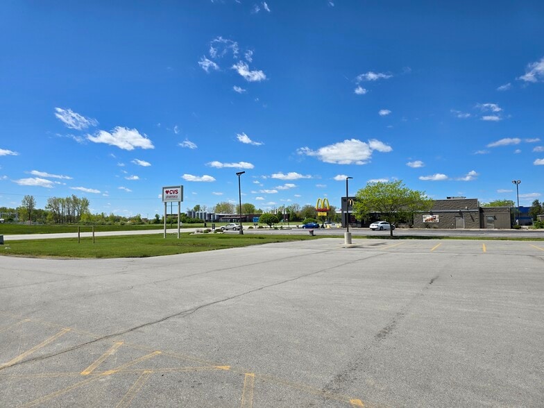 521 W Main St, Butler, IN for sale - Building Photo - Image 2 of 7