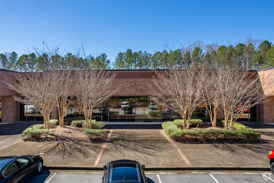 1841 W Oak Pky, Marietta, GA à louer - Photo du bâtiment - Image 2 de 9