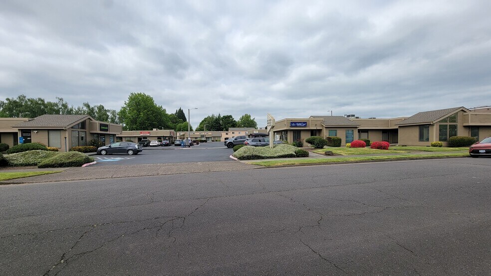 3787-3795 River Rd N, Keizer, OR à vendre - Photo du bâtiment - Image 3 de 17
