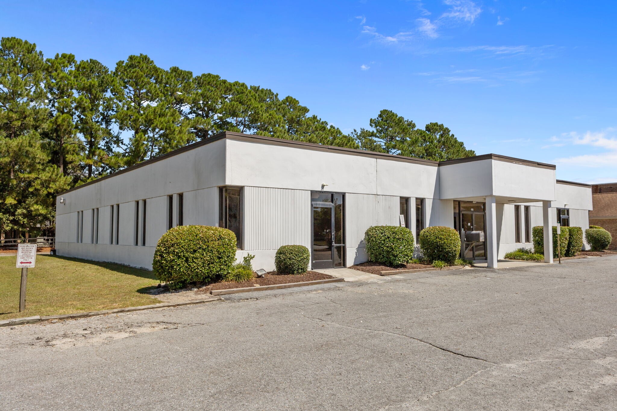 301 Plaza Dr, Greenville, NC for lease Building Photo- Image 1 of 13