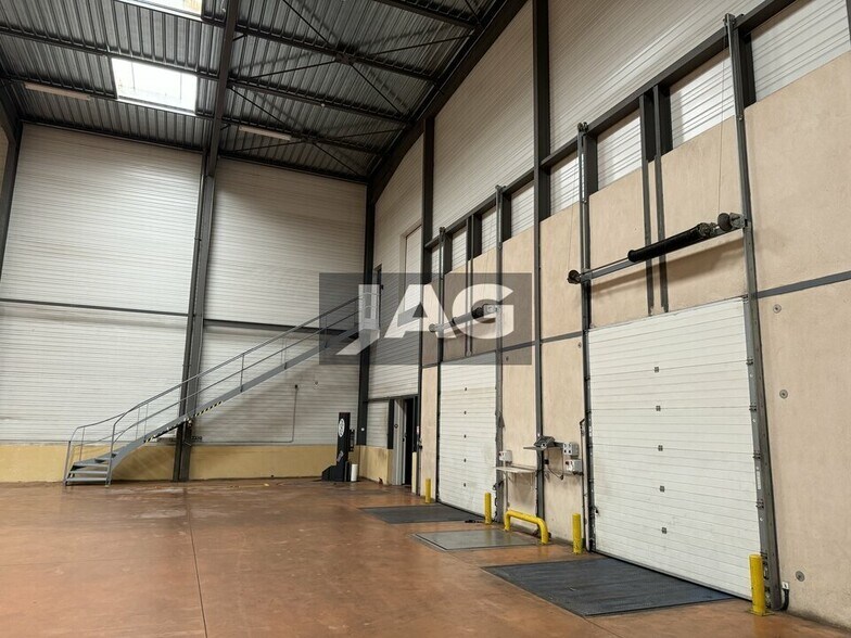 Flex in Lozanne for sale - Interior Photo - Image 3 of 15