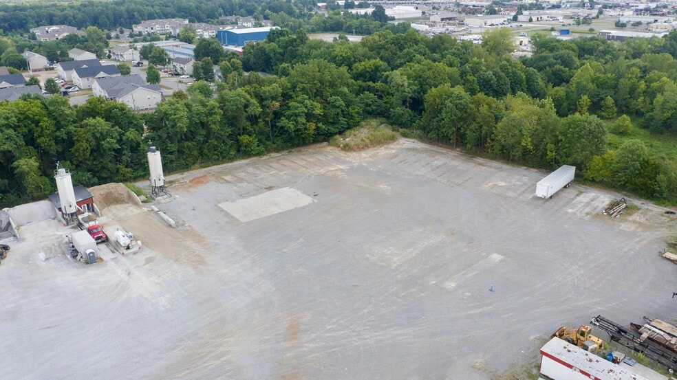 2727 Union Hall Rd, Clarksville, TN for lease - Building Photo - Image 2 of 20