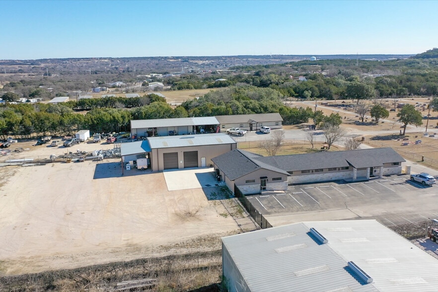 320 Southland Dr, Burnet, TX à vendre - Photo du bâtiment - Image 3 de 34