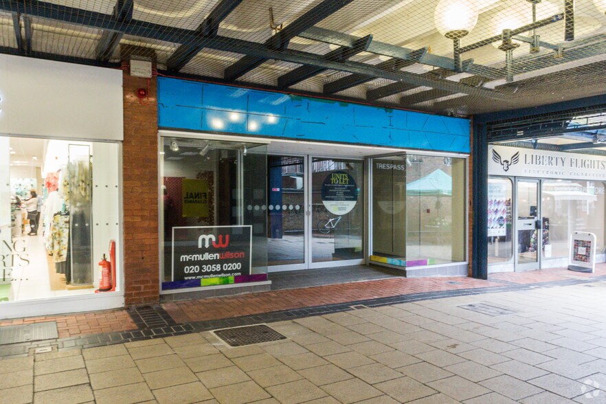 1 Commerce Way, Letchworth Garden City à louer - Photo du bâtiment - Image 3 de 5